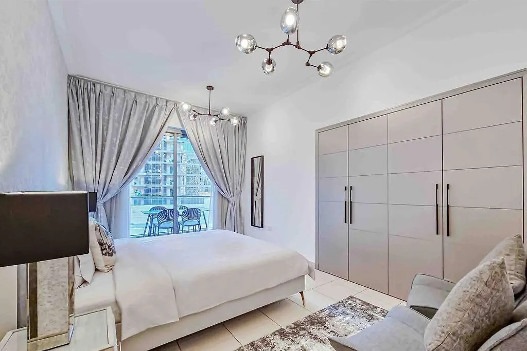 Apartment Chic Park Condo At Dubai Mall With Pool, Gym, Squash Courts, Games Room & Mini Theatre! United Arab Emirates