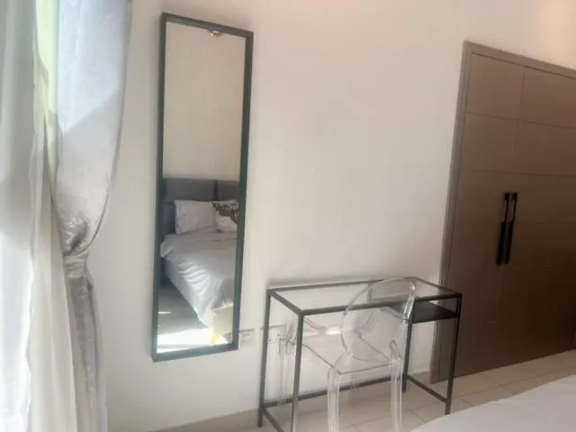 Chic Park Condo At Dubai Mall With Pool, Gym, Squash Courts, Games Room & Mini Theatre! 0*,  United Arab Emirates